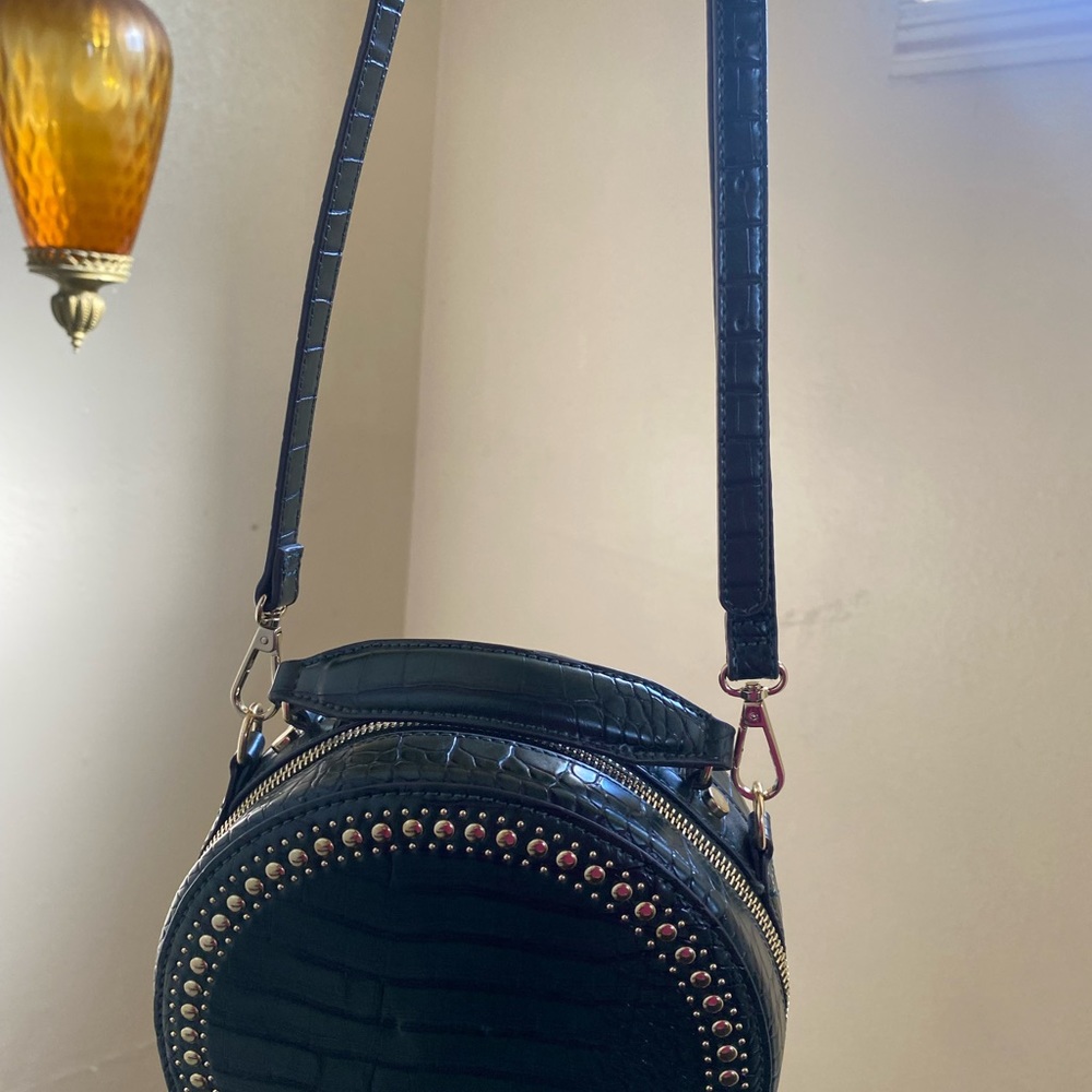 Green round purse